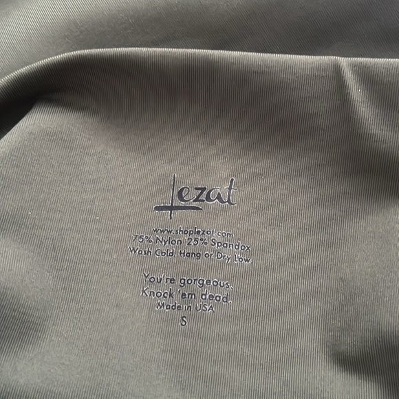 NWT Lezat eco-active, sustainable, activewear, workout set, olive green, Size S - Picture 13 of 16